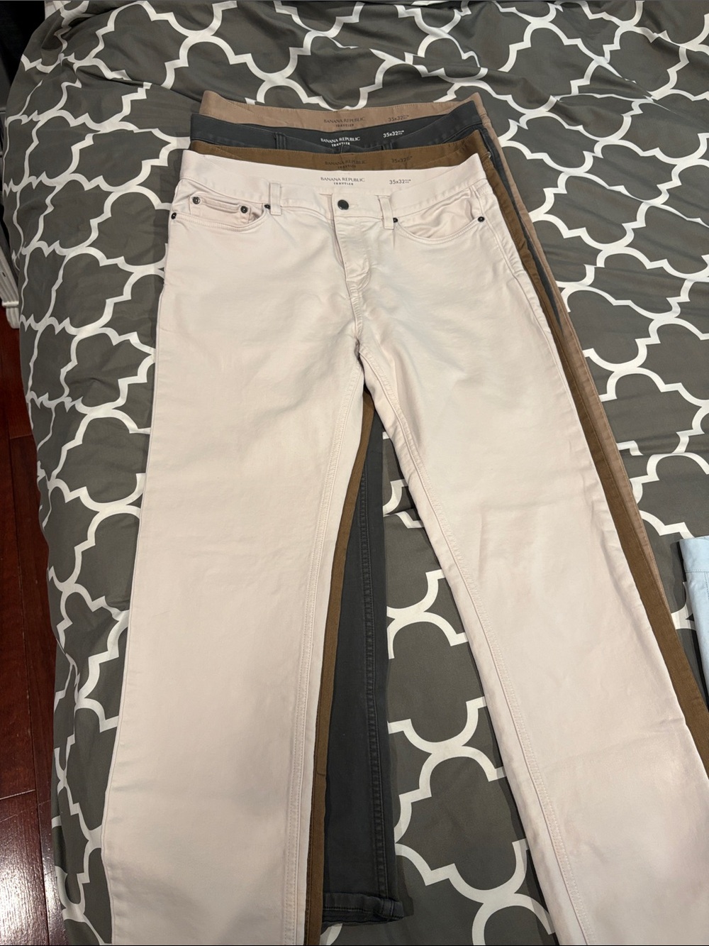 Banana Republic Men's Pale Pink Straight Jeans